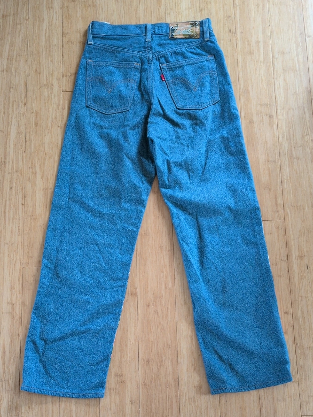 ✨ Levi's X Farm Rio Canopy Collage Ribcage Straight Denim Jeans Size 26 - Picture 2 of 10
